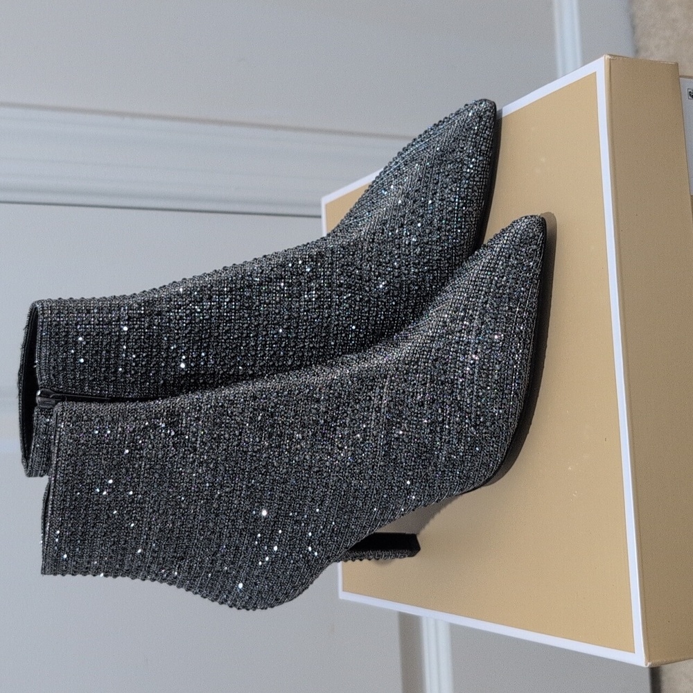 NWT Michael Kors Sparkling Katerina Silver Ankle Booties - Picture 2 of 14